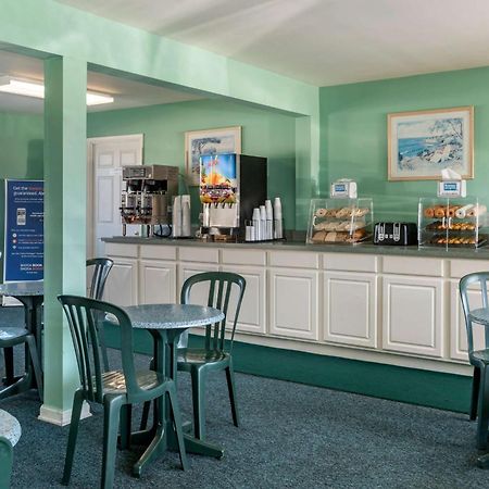 רהובות' ביץ' Rodeway Inn & Suites מראה חיצוני תמונה