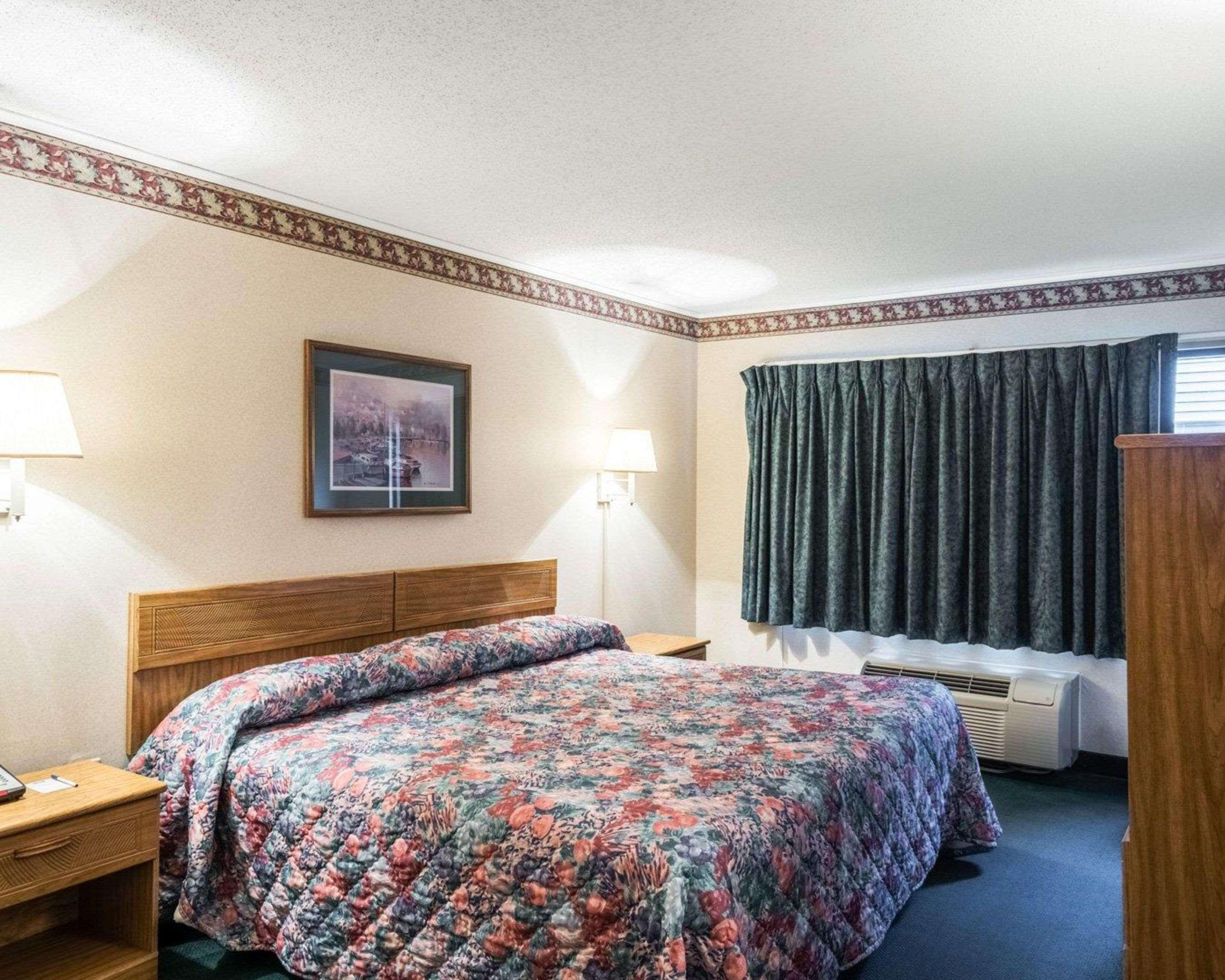 רהובות' ביץ' Rodeway Inn & Suites מראה חיצוני תמונה