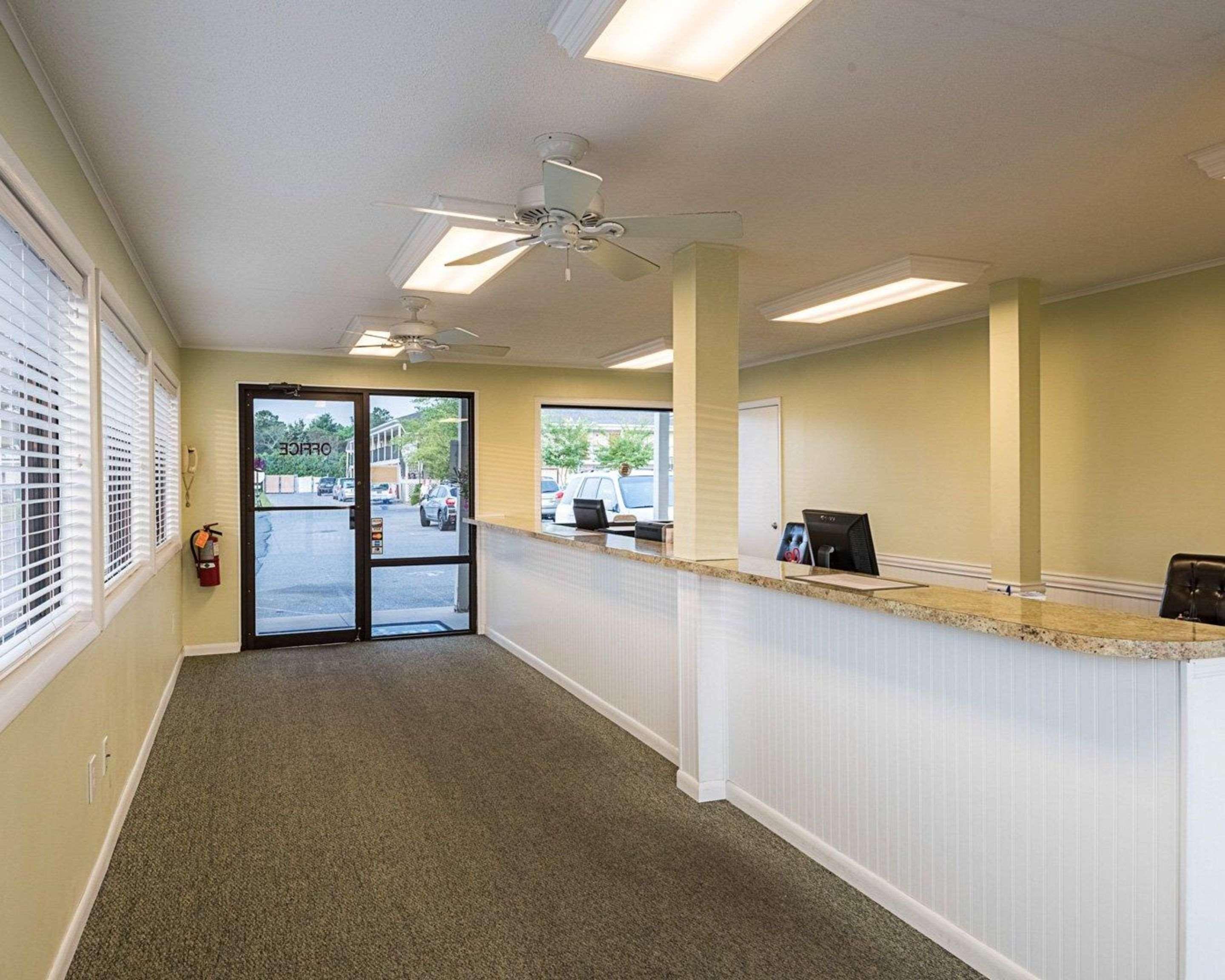 רהובות' ביץ' Rodeway Inn & Suites מראה חיצוני תמונה