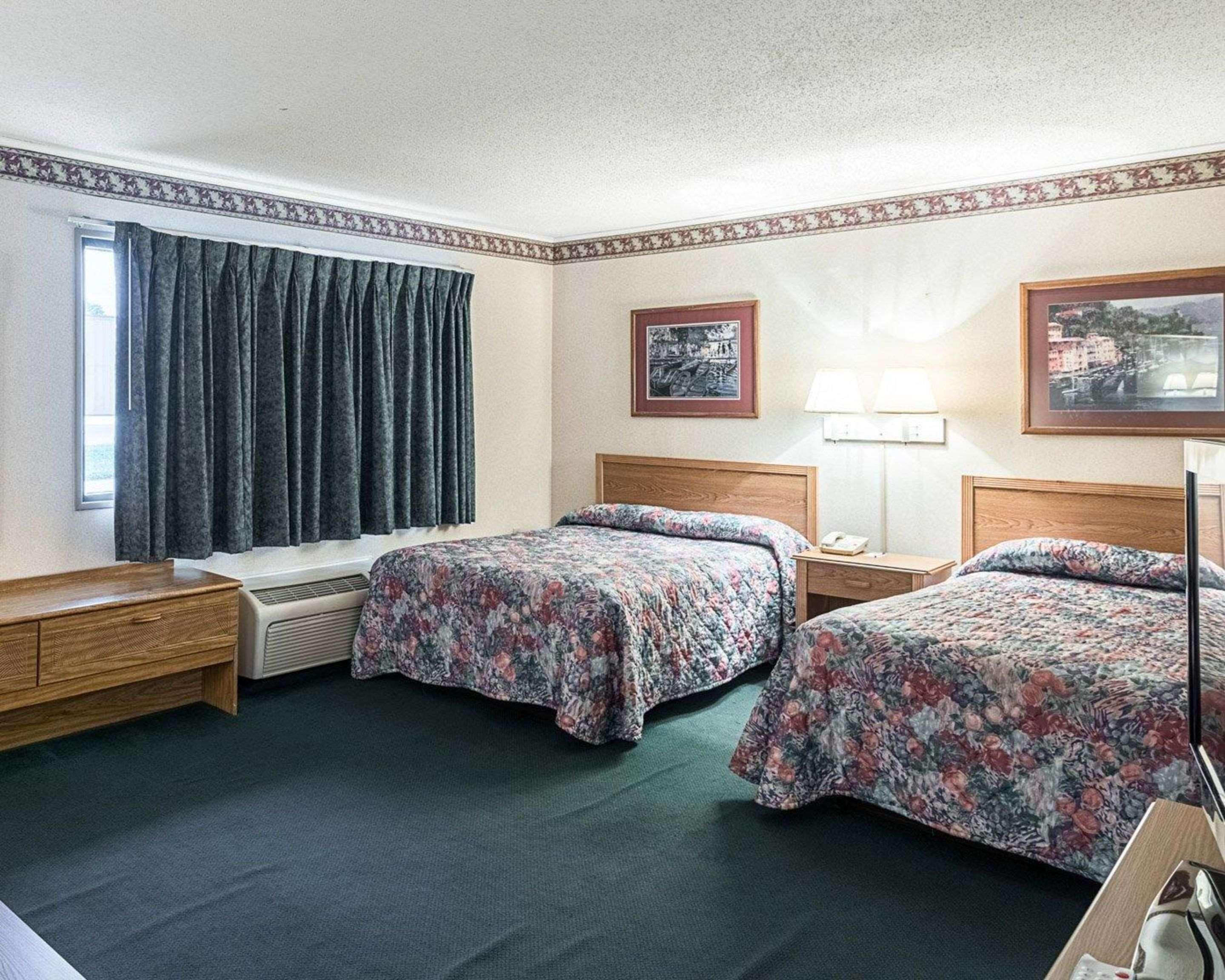 רהובות' ביץ' Rodeway Inn & Suites מראה חיצוני תמונה