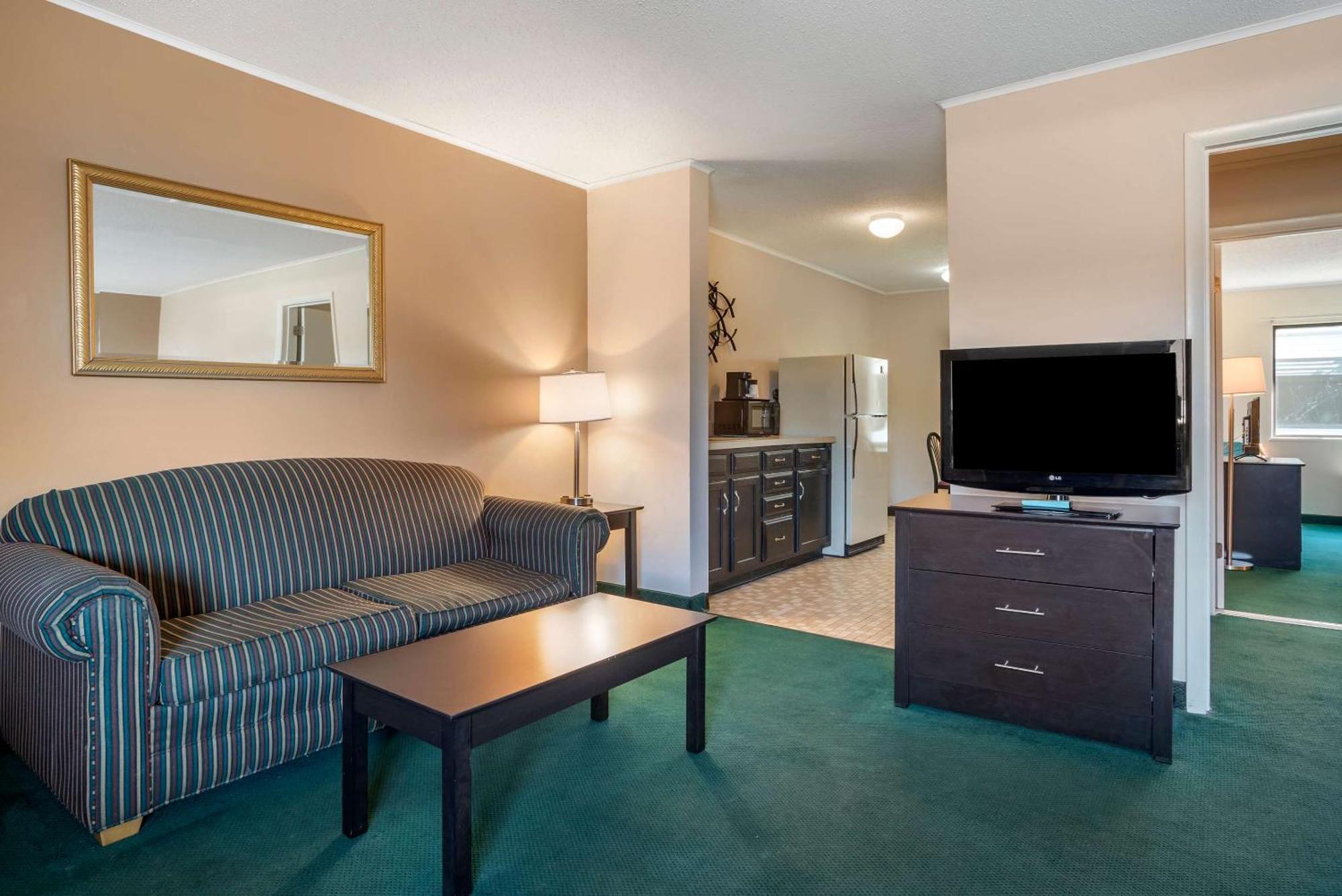 רהובות' ביץ' Rodeway Inn & Suites מראה חיצוני תמונה