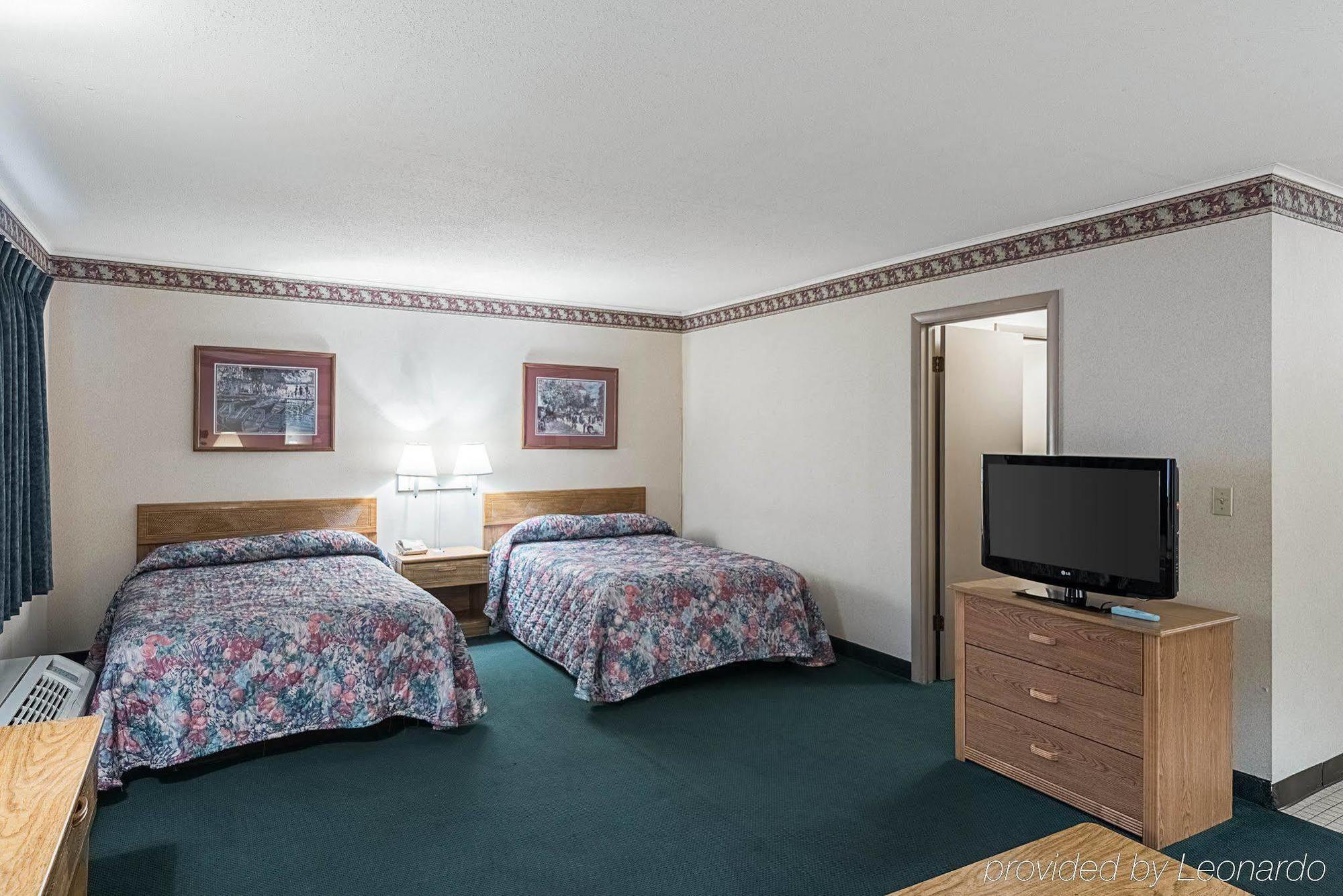 רהובות' ביץ' Rodeway Inn & Suites מראה חיצוני תמונה