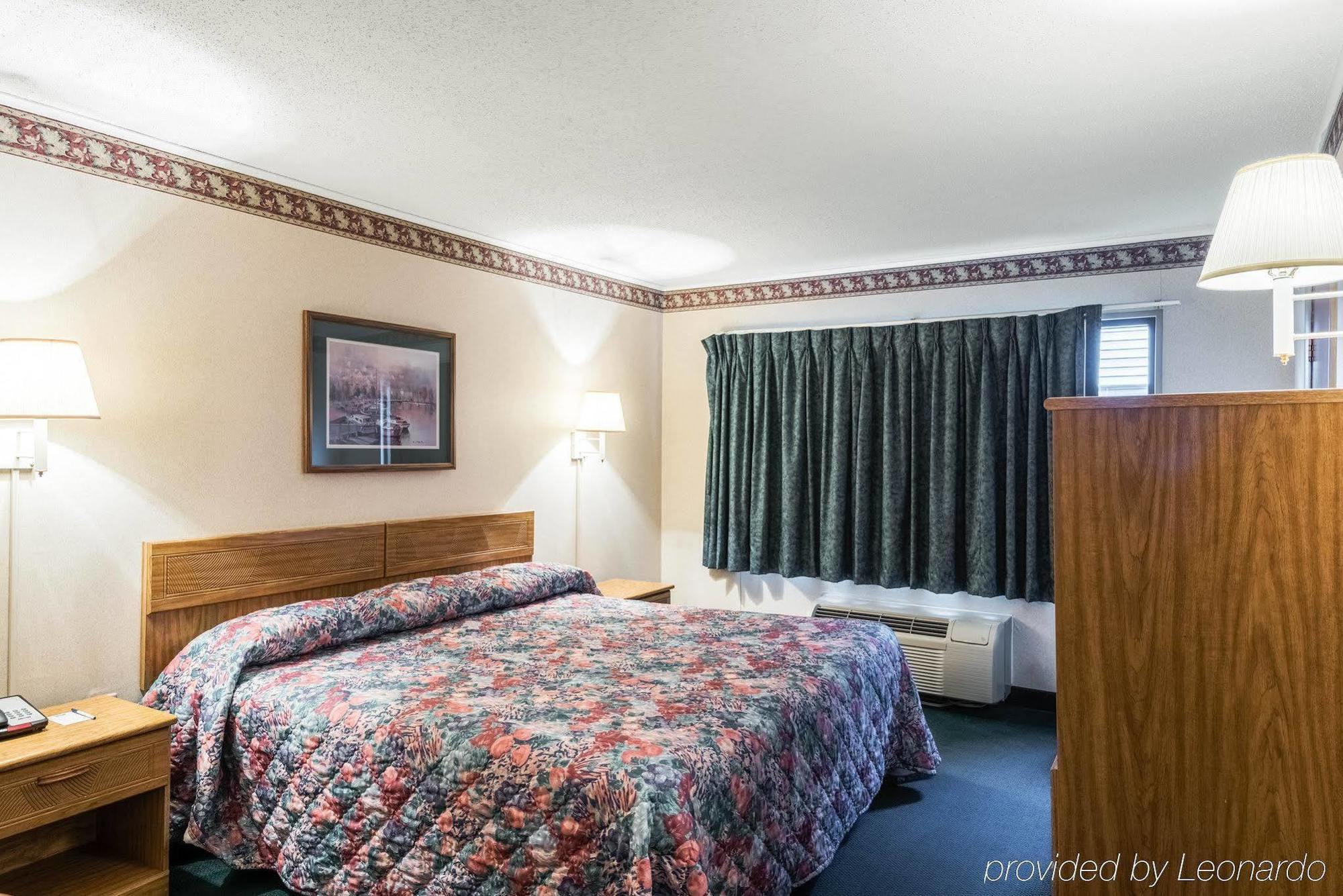 רהובות' ביץ' Rodeway Inn & Suites מראה חיצוני תמונה